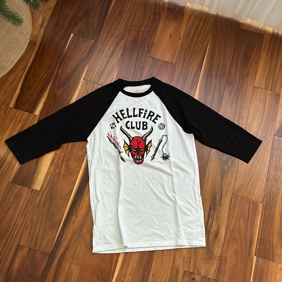 NETFLIX STRANGER THINGS HELLFIRE CLUB RAGLAN TEE SIZE XSMSLL UNISEX - Picture 2 of 8